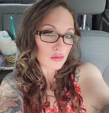 Christi Hampton's Instagram, Twitter & Facebook