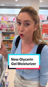 The New Cicaplast GEL B5 has a Drug Fact label for Glycerin…What does this  mean? Cicaplast Balm B5 has been a staple skincare product for skin barrier  protection, especially in the Winter so I’ll test ...