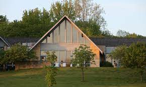 Go hiking on wooded trails, biking along scenic bluffs, fishing and boating on the illinois river, or horseback riding through the forest. Lodges