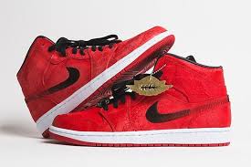 First Look Red Silk Clot X Air Jordan 1 Mid Sneaker Freaker In 2020 Air Jordans Jordan 1 Red Jordan 1 Mid