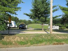 Explore laurel and horn hollow cave systems. Pool Picture Of Top Of The Caves Campground South Bloomingville Tripadvisor