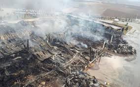 Maybe you would like to learn more about one of these? Foto Video Incendiul De La Fabrica De Condimente Din Alba Iulia Nu A Fost Stins Nici DupÄ 2 Zile Peste 30 De Pompieri Se LuptÄ In Continuare Cu FlÄcÄrile