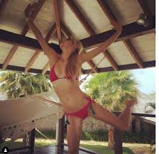 Anna kournikova was featured on a new issue of cosmopolitan magazine in russia. Former Tennis Star Anna Kournikova Goes Wild In Skimpy Swimwear And Dances On A Table Video
