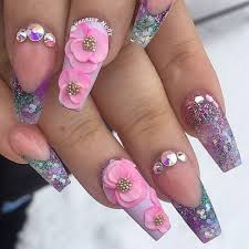 Uñas acrilicas blancas uñas decoradas diseños uñas con brillo uñas acrílicas naturales diseños de uñas bonitas uñas para novia uñas doradas. Unas Decoradas 3d Con Relieves Modelos Espectaculares