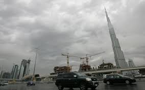 وهو الثوب الرسمي للرجال في الإمارات ، وهي زي الأغنياء والفقراء كبارا وصغار ، وهي ذات تصميم وساع مريح ، بثلاث جيوب ، ويختلف قماشها في الصيف عن الشتاء لتناسب درجة الحرارة. Ø§Ù„Ø§Ø±ØµØ§Ø¯ Ø§Ù†Ø®ÙØ§Ø¶ Ø¯Ø±Ø¬Ø§Øª Ø§Ù„Ø­Ø±Ø§Ø±Ø© ÙÙŠ Ø§Ù„Ø§Ù…Ø§Ø±Ø§Øª Ù…Ù† 3 6 Ø¯Ø±Ø¬Ø§Øª ÙÙŠ Ø´Ù‡Ø± Ø¯ÙŠØ³Ù…Ø¨Ø± Hnauae