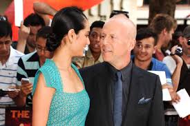 Simge barankoğlu twitter pornosu door opens, I m greeted