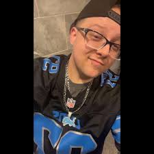 Does anyone know of any old style car hops vacant or open near, us.