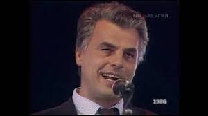 Giuliana de sio, ospite di io e te, ha ammesso che avrebbe desiderato più di ogni altra cosa diventare mamma, ma ha avuto tre aborti spontanei. Michele Placido Giuliana De Sio A Mosca Intervista E Premiazione 1986 Youtube