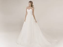 Die moderation hat guido maria kretschmer; Brautkleid Candela Vintage Flair Bochum