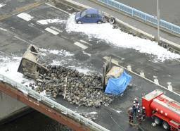 ３台絡む事故で３人死傷 千葉 市川の国道３５７号 千葉日報オンライン