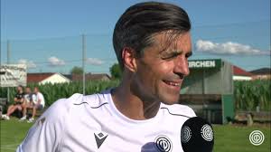 Hans Huber interviewt Paul Scharner nach dem Spiel in Burgkirchen