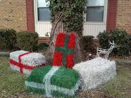 Hay Bale Leftovers Recycled Christmas Decorations Christmas Yard Decorations Christmas Farm