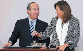 La asociación civil méxico libre, que encabezan la excandidata presidencial, margarita zavala, y su esposo y expresidente, felipe calderón, denunció que tiene información que apunta que desde. Margarita Y Calderon Acusan Presiones De Presidencia Para Frenar Su Partido