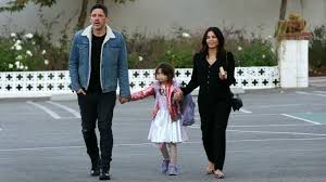 Channing tatum, der beste vater der welt mit bauchmuskeln, veröffentlichte das absolut süßeste foto seiner frau / triple threat, jenna dewan tatum, und ihrer tochter, die als meerjungfrauen verkleidet war. Hochschwangere Jenna Dewan Im Schlafanzug Look Unterwegs Promiflash De