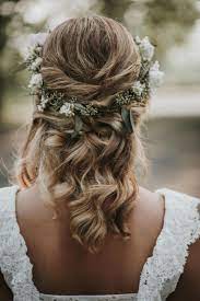 Intimate Ottawa Elopement Cindy Lottes Photography Wedding Hairstyles With Crown Flower Crown Hairstyle Wedding Hairstyles