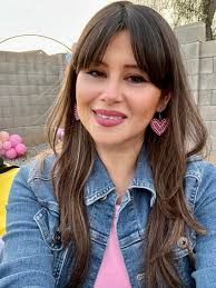 Good Wear It Wednesday morning everyone!!! It's time to post your selfie  showing off your favorite piece of Paparazzi jewelry this week!! You'll be  entered in a drawing for 1 free piece