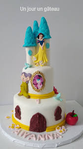 Nous avons prévu le coup et avons préparé plusieurs idées pour votre gateau. Blanche Neige Pour L Anniversaire Un Jour Un Gateau Facebook