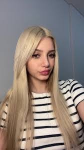 Alexis Meehan's Instagram, Twitter & Facebook