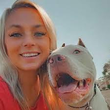 Dominique Wolfe (@queendsbullies)