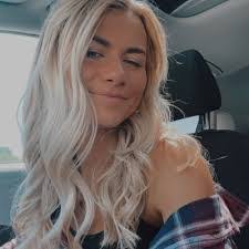 Autumn Proffitt's Instagram, Twitter & Facebook