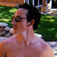 Benjamin Pappas (@bigpappy35)