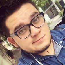 Omar Lara (medicenomiilara)