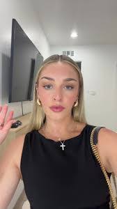 Laura Bogdan's Instagram, Twitter & Facebook