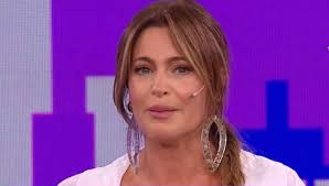 Él no me empujó": el descargo de Karina Mazzocco tras lo sucedido en su  programa ESPECTÁCULO El Intransigente