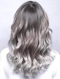 The staining technique balayage produces streaks of different thickness, length and intensity. 25 Balayage Hairstyles For Black Hair