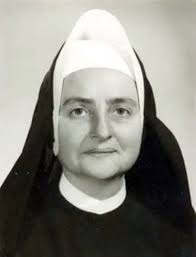 BREAKING: Sister Jean Dolores Schmidt, a beloved and iconic member of the  Loyola University Chicago community who was well-known as the chaplain to  the Loyola University men's basketball team, died Thursday at