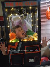 awesome homemade claw machine costume