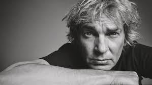 Medialane is van iris van den ende, dochter van een van matthijs' goeie vrienden en veel geziene tafelgast, joop. Matthijs Van Nieuwkerk Over Zijn Nieuwe Rol Als Opa Ik Ben Van Marsepein Linda Nl