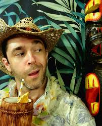 Tiki bar decor ideas and inspiration