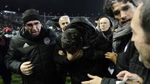 Check how to watch olympiakos vs paok fc live stream. Olympiakos Vs Paok Abandoned After Oscar Garcia Hit In Face By Object From Crowd