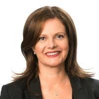 Kerry Ewing's Instagram, Twitter & Facebook