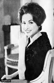 رحلت مساء أمس وجه القمر فاتن حمامة عن عمر يناهز 84 عاما تاركة خلفها أهم أفلام السينما المصرية هي سيدة القصر egyptian beauty egyptian actress egyptian movies