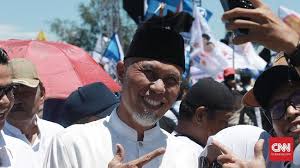 Empat pasangan bakal calon gubernur dan wakil gubernur sumatera barat (sumbar) telah resmi mendaftar ke kpu sumbar. Survei Voxpol Cagub Pks Dinilai Lebih Mampu Pimpin Di Sumbar