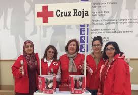 Cruz roja española utiliza cookies propias y de terceros para facilitar al usuario la navegación en su página web y el acceso a los distintos contenidos alojados en la misma. Cruz Roja Ceuta Traslada Su Punto De Adquisicion De Rosas Solidarias Al Centro Comercial Parque De Ceuta El Pueblo De Ceuta