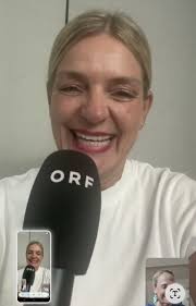 70 Jahre @biosthetik.friseur.bein Biosthetik Friseur Bein  🫶🎉🥳👯‍♂️💇‍♂️💇‍♀️ Nachdem meine Jungs irgendwann nach Hause wollten,  meine persönlichen Glückwünsche auf diesem Wege! Dieser Friseursalon ist  soviel mehr als meine Auszeit vom Alltag ...