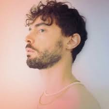 date idea: make them watch “500 days of Summer” and afterwards ask them who  was in the wrong