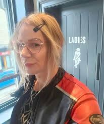 Adore me or despise me, I'm still going to use the ladies toilets 🥰