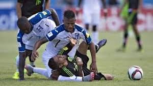 Corría el minuto 38 del duelo eliminatorio entre honduras y el tri, cuando javier aquino cayó accidentalmente en la rodilla de luis garrido causándole una dura lesión. Lesion De Luis Garrido Honduras Vs Mexico 2015 Hd Youtube
