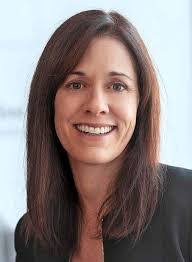 Lisa Seitz's Instagram, Twitter & Facebook