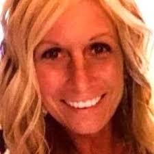 Lisa Maes's Instagram, Twitter & Facebook