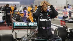 Na de hattrick, de vier op een rij voor lewis hamilton. Gp Bahrein F1 Lewis Hamilton Positif Au Coronavirus Stoffel Vandoorne Pour Le Remplacer