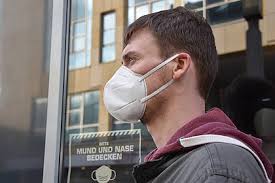 Diese bunten stoffmasken sind zwar dekorativer aber sie helfen weniger. Wj89at8fx3ycjm