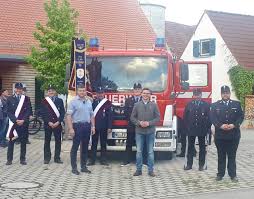 Maybe you would like to learn more about one of these? Neues Loschfahrzeug Der Feuerwehr Grosselfingen Gesegnet Nordlingen Donau Ries Aktuell