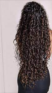 Susse Lockige Frisuren Lange Frisur Fur Lockiges Haar Lockiges Haar Naturalcurlyha Lockige Haare Lockige Frisuren Lange Lockige Haare