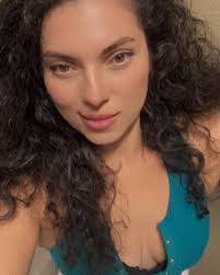 Doris Portillo's Instagram, Twitter & Facebook