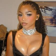 Renee Anaya's Instagram, Twitter & Facebook